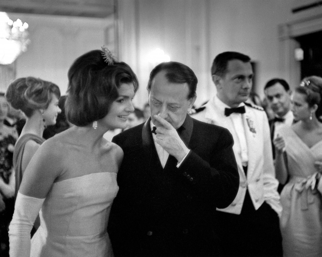 Jackie Kennedy avec le ministre francais des affaires culturelles Andre Malraux le 11 mai 1962 à la Maison Blanche à Washington